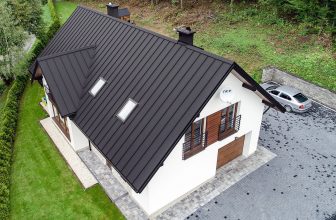 Moderní plechová střecha
