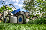 Mulčování trávy sekačkou či traktorem: Jak na to?